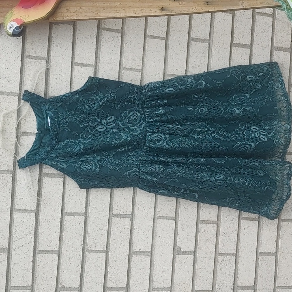 Green Dress - Picture 2 of 11